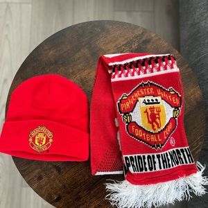 Manchester United beanie and scarf